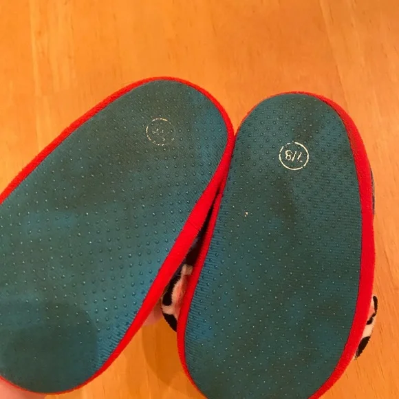 Paw Patrol Blue and Red Kids Slippers - Picture 2 of 2